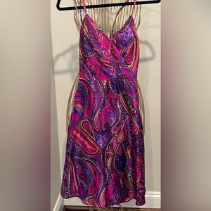 Trina Turk 100% Silk Vneck Dress